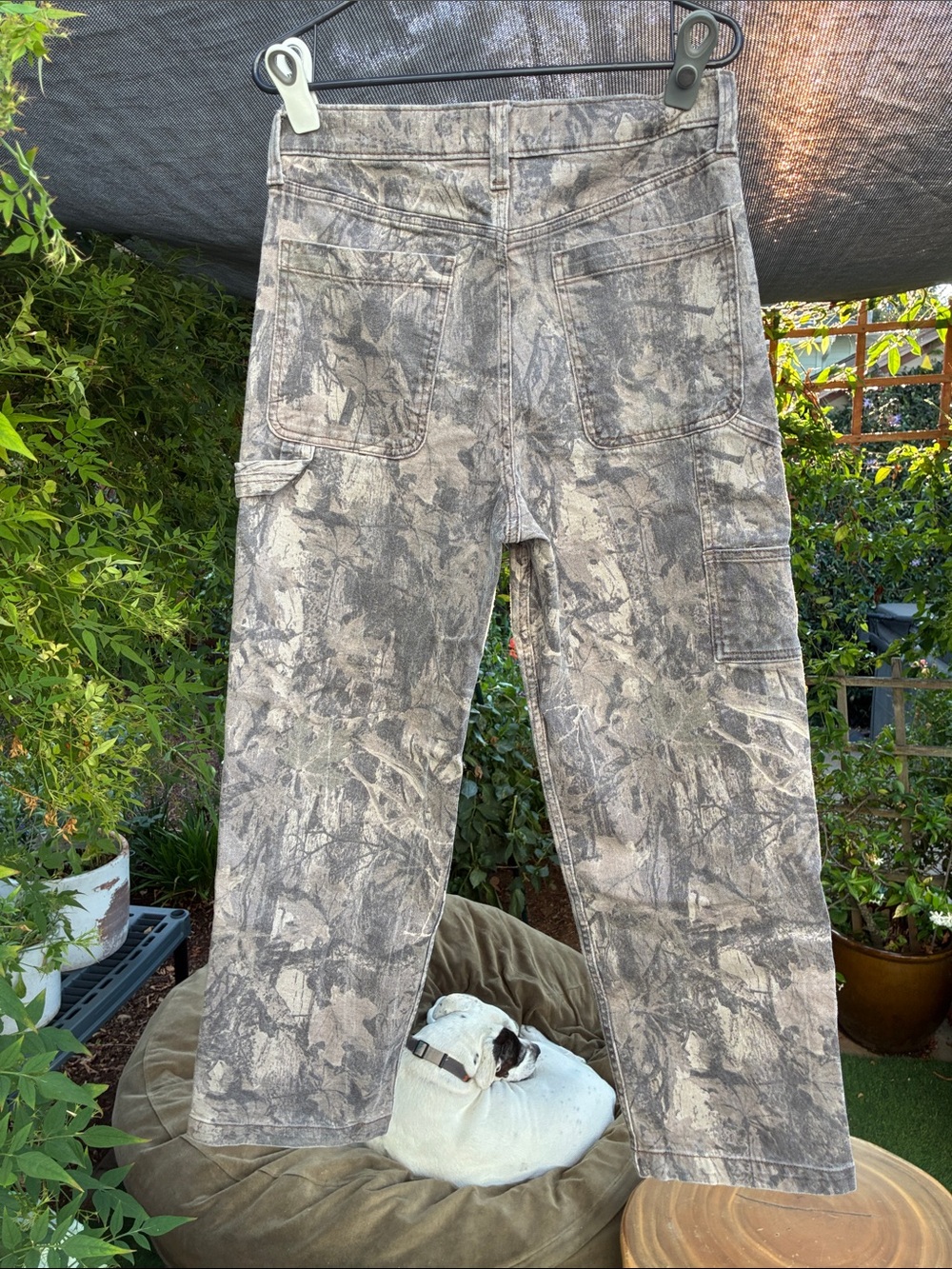 Hollister Men's Gray Camouflage-Print Carpenter Pants, Size 31X30 - Picture 2 of 4